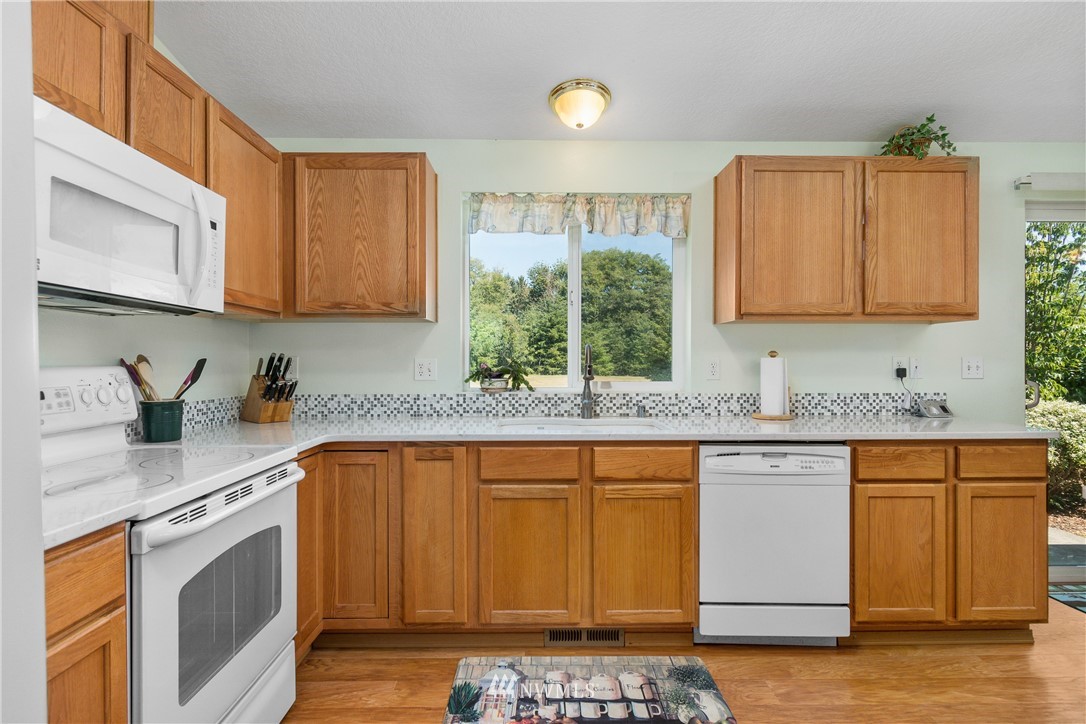 58 Elk Ridge Drive Cathlamet, WA 98612 - Photo 7 of 37 Gallery Image 7