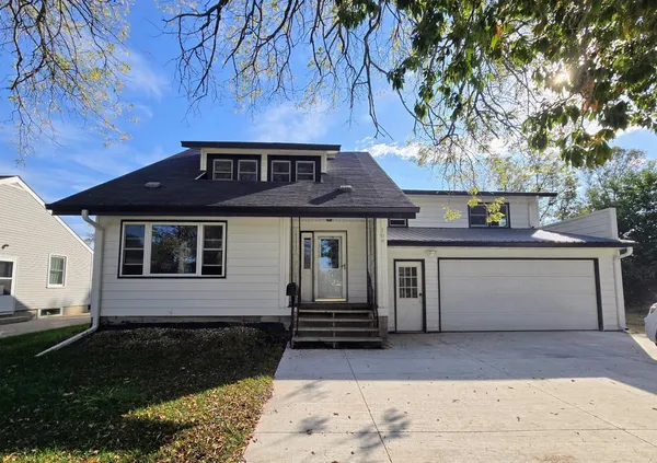 $124,500 | 109 5th Avenue Southeast, Pipestone, MN 56164