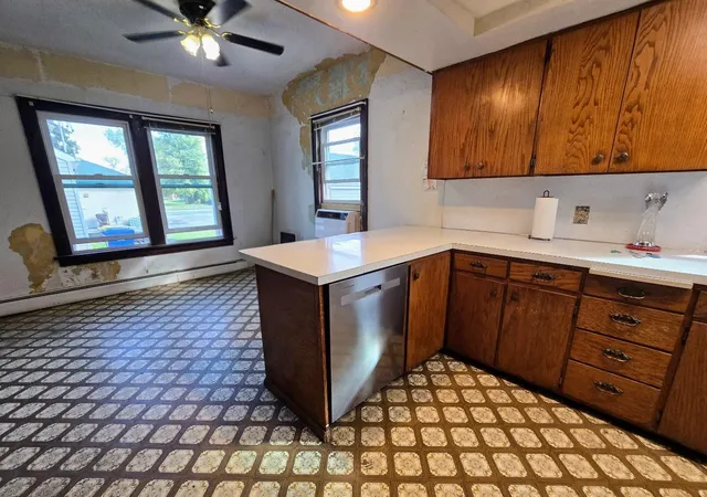 $129,000 | 109 5th Avenue Southeast, Pipestone, MN 56164