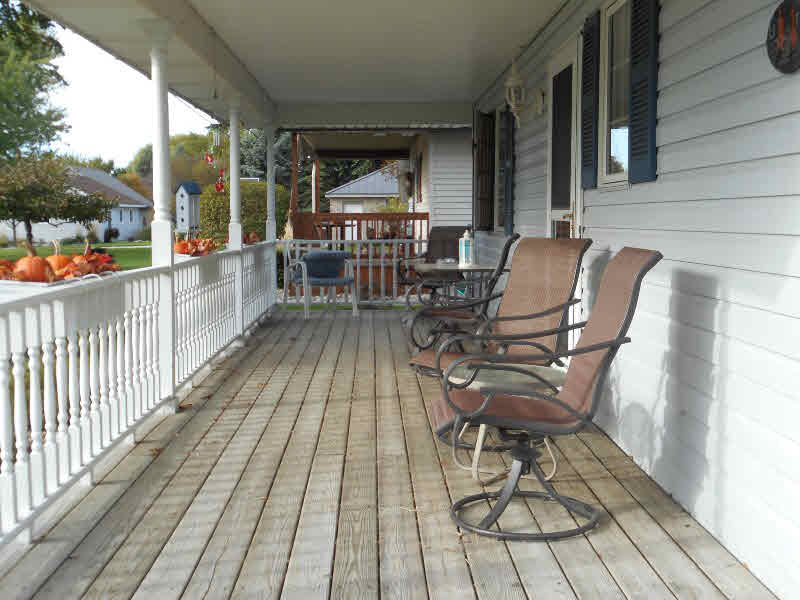1035 Brissette Beach Road Kawkawlin, MI 48631 - Photo 4 of 25 Gallery Image 4