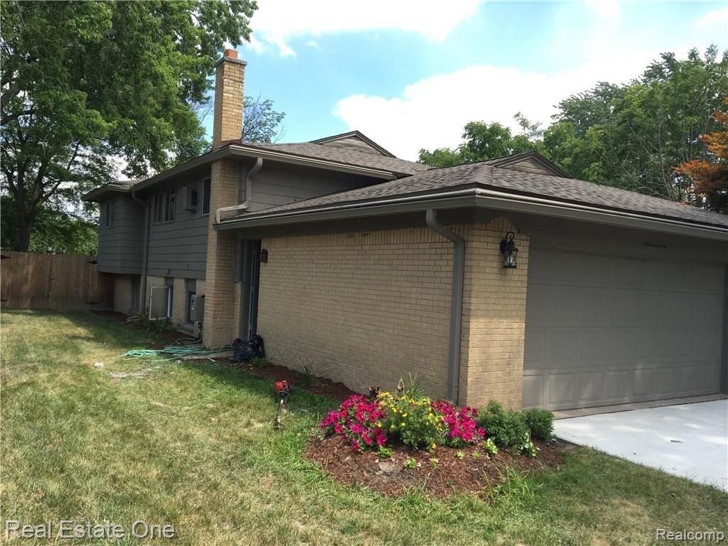 28860 Bell Road Southfield, MI 48034 - Photo 4 of 30 IMG_2275.JPG