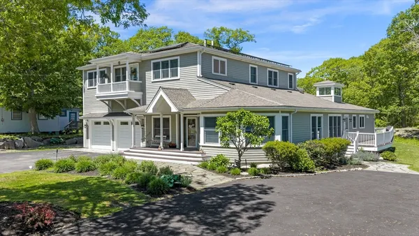 $2,100,000 | 9 Oxford Road, Gloucester, MA 01930