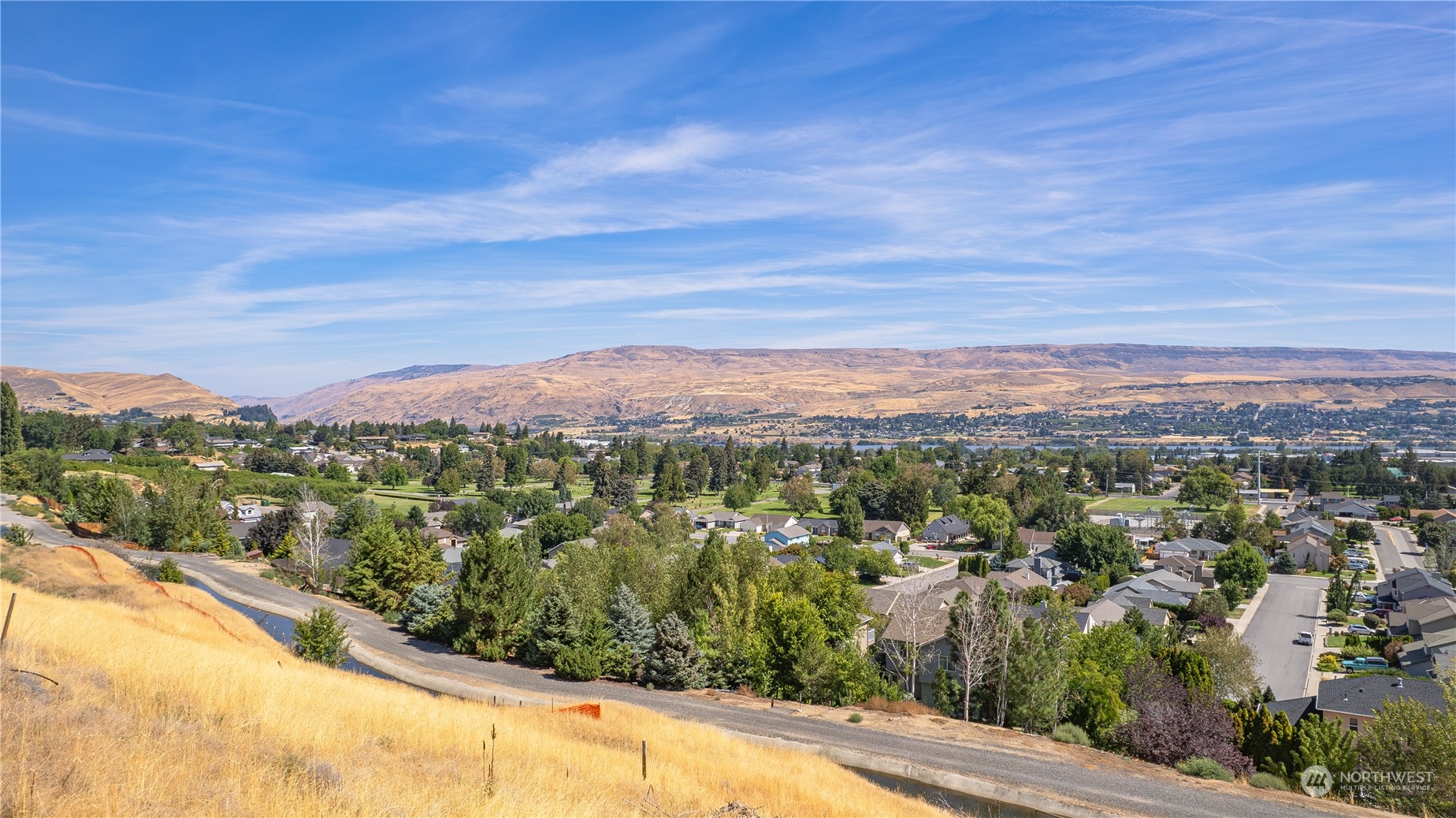 1833 Broadway Place Wenatchee, WA 98801 - Photo 4 of 6