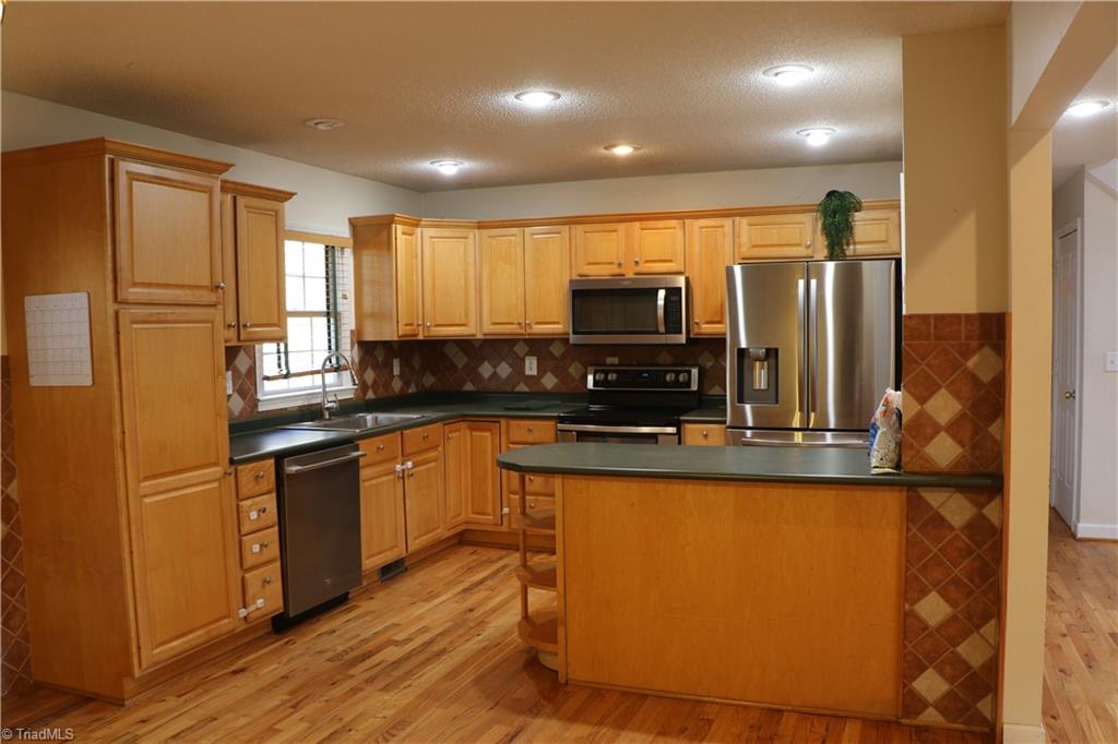591 Vannoy Maxwell Road Purlear, NC 28665 - Photo 17 of 46