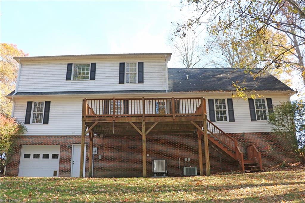 591 Vannoy Maxwell Road Purlear, NC 28665 - Photo 4 of 46