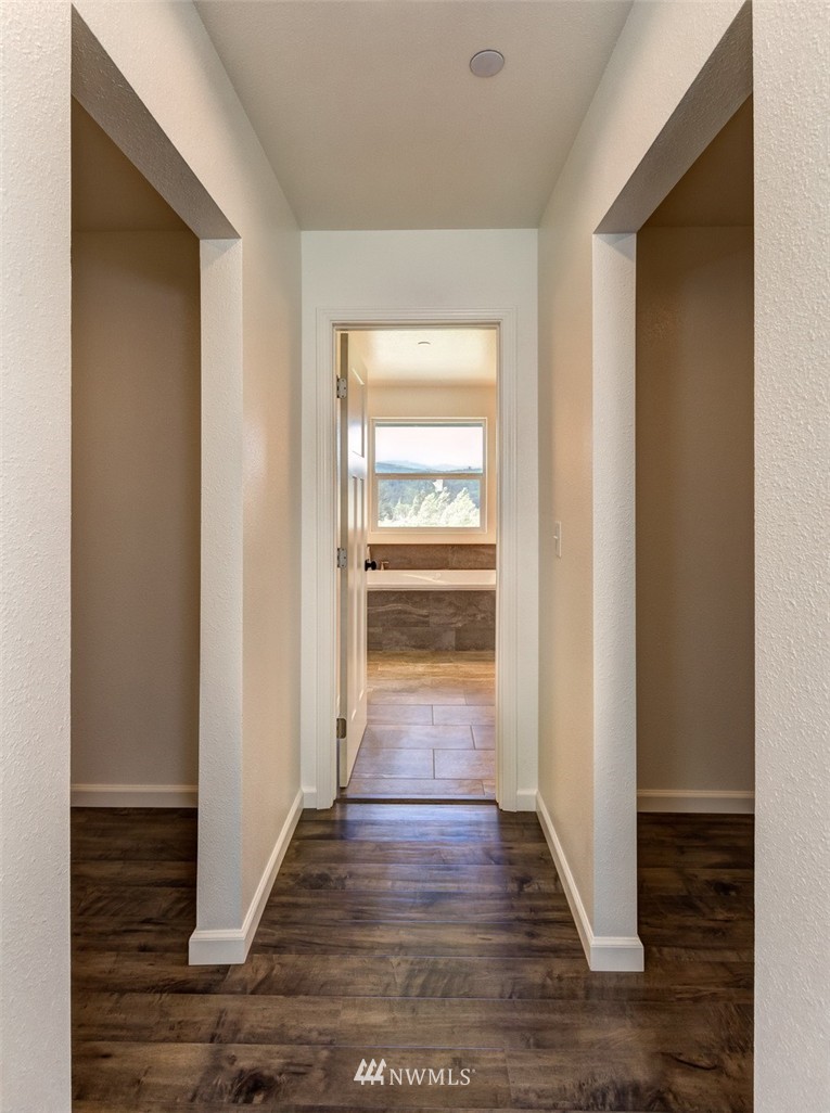 318 Manley Road Bellingham, WA 98229 - Photo 17 of 25 Gallery Image 17