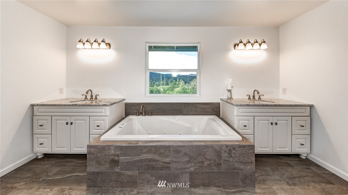 318 Manley Road Bellingham, WA 98229 - Photo 18 of 25 Gallery Image 18