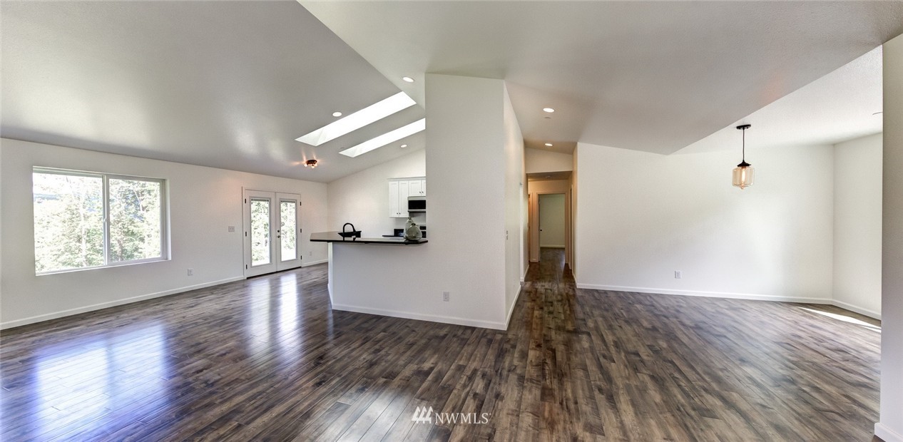 318 Manley Road Bellingham, WA 98229 - Photo 7 of 25 Gallery Image 7