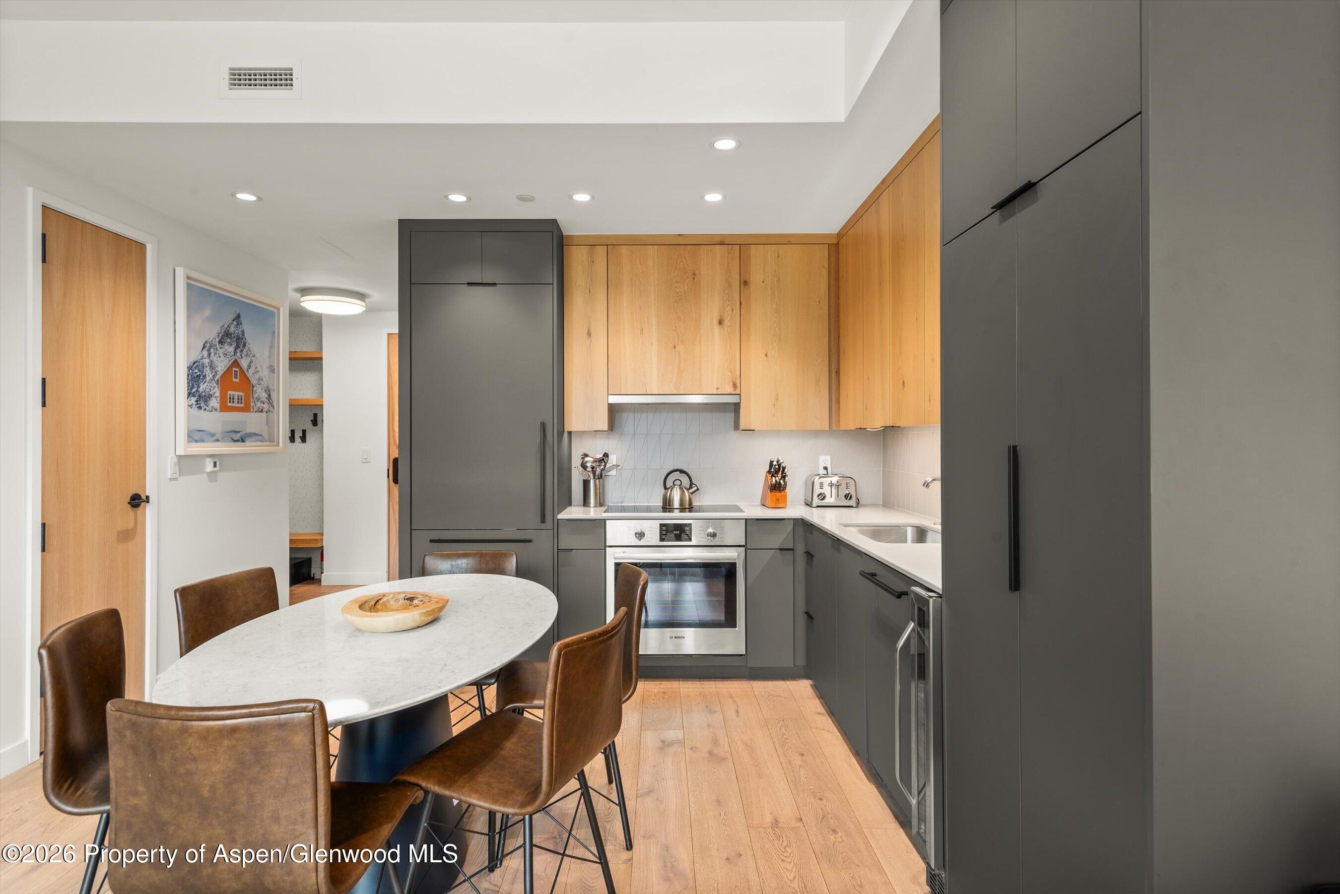 119 Wood Road, Unit 407 Snowmass Village, CO 81615 - Photo 10 of 26 12-119WoodRd407_260606012