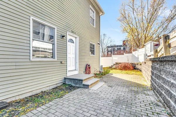 $6,100 | 2591 Washington Street, Unit 2591, Boston, MA 02119