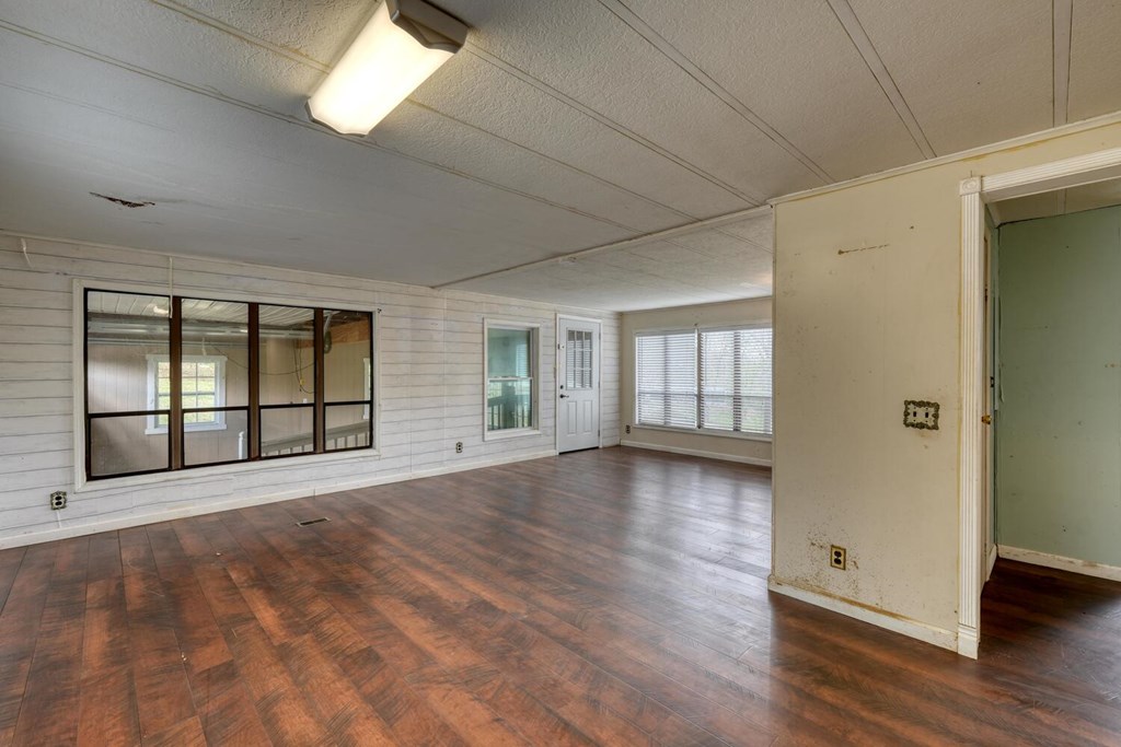 211 Ada Street Blue Ridge, GA 30513 - Photo 15 of 53