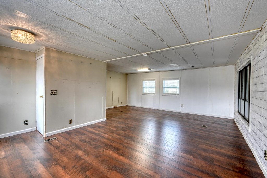 211 Ada Street Blue Ridge, GA 30513 - Photo 17 of 53