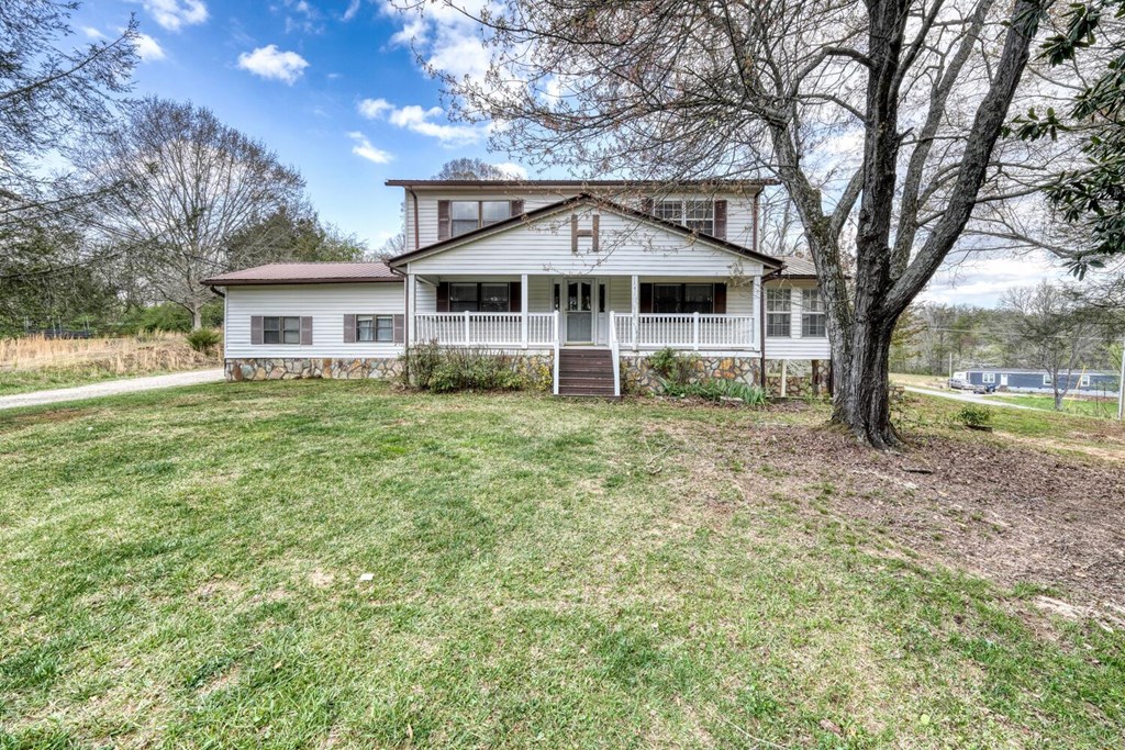 211 Ada Street Blue Ridge, GA 30513 - Photo 5 of 53