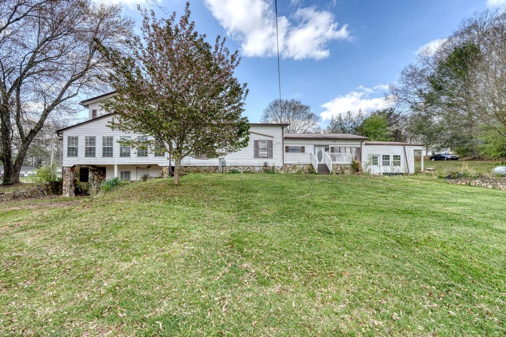 211 Ada Street Blue Ridge, GA 30513 - Photo 7 of 53