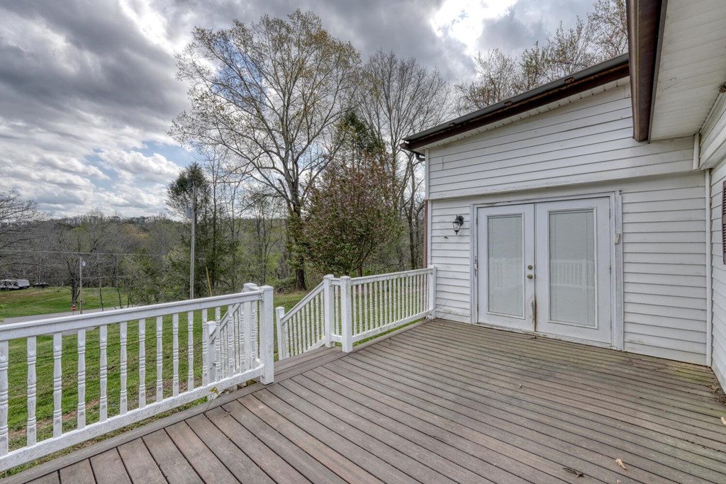 211 Ada Street Blue Ridge, GA 30513 - Photo 9 of 53