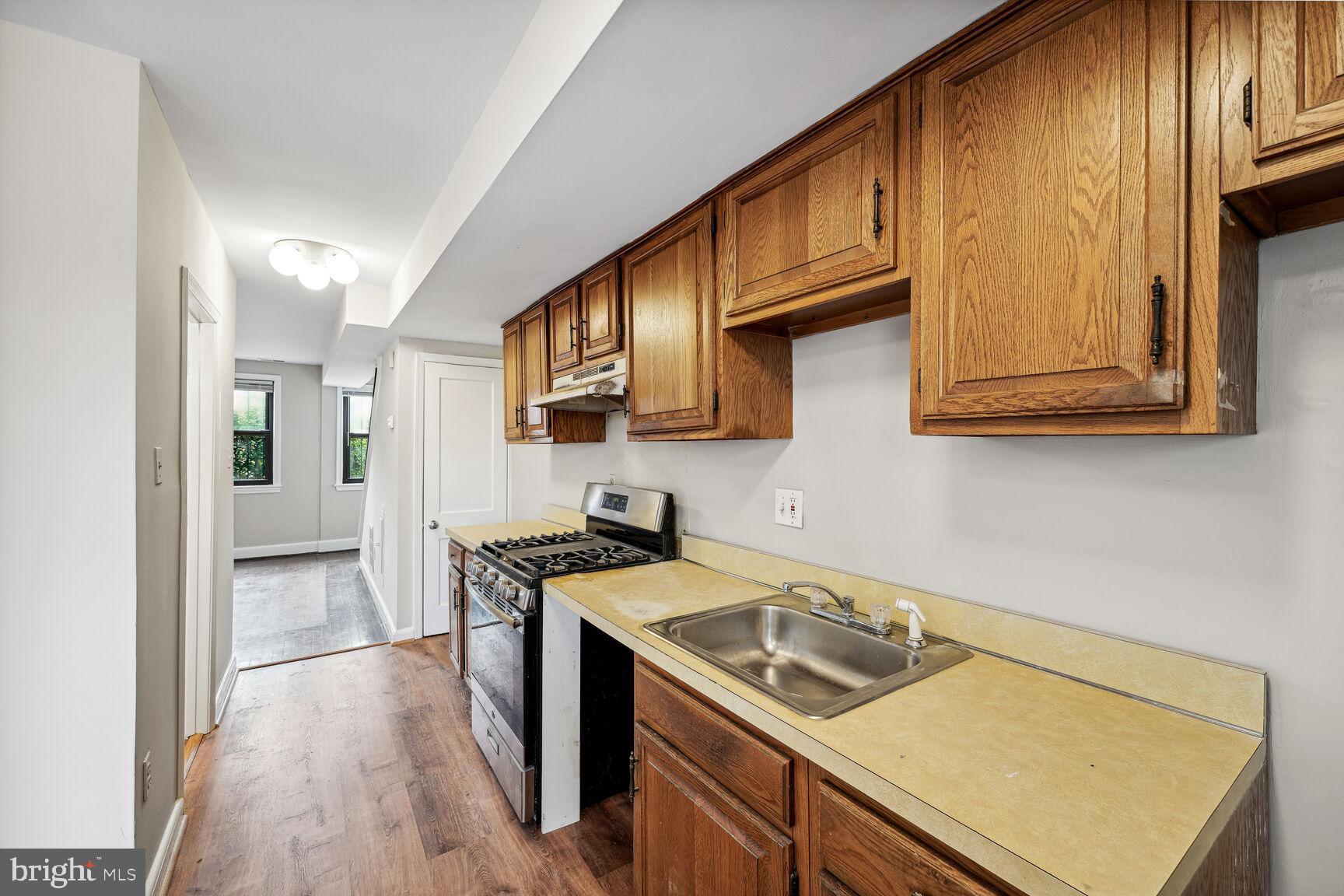 1734 E Street Northeast Washington, DC 20002 - Photo 9 of 14