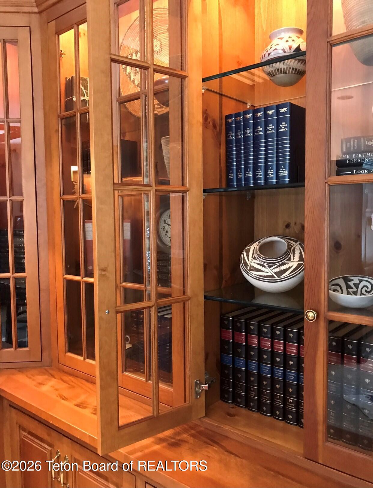 2800 Phlox Road Wilson, WY 83014 - Photo 9 of 30 Office Custom Cabinetry