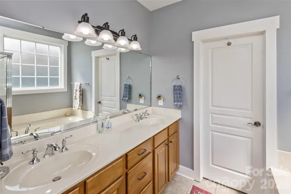 $824,000 | 37 Creekside View Drive, Asheville, NC 28804