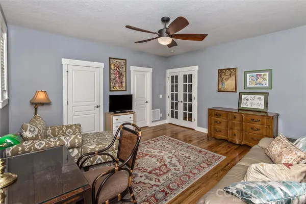 $824,000 | 37 Creekside View Drive, Asheville, NC 28804