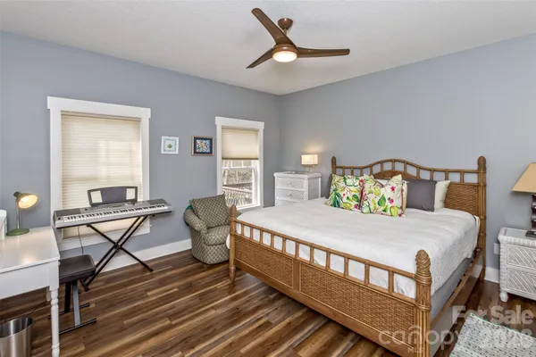 $824,000 | 37 Creekside View Drive, Asheville, NC 28804