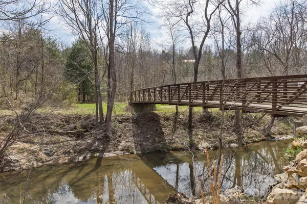 $824,000 | 37 Creekside View Drive, Asheville, NC 28804