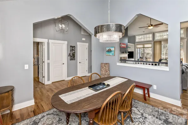 $824,000 | 37 Creekside View Drive, Asheville, NC 28804