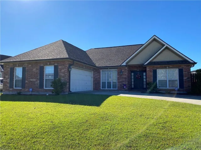 $349,900 | 5100 Savannah Lane, Marrero, LA 70072