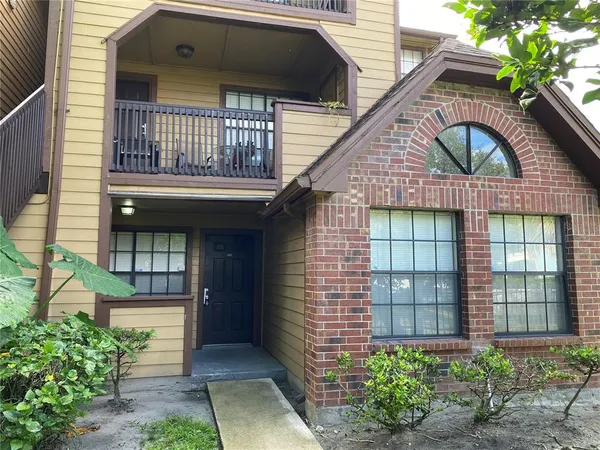 $151,500 | 400 Lake Placid Court, Unit 104, Altamonte Springs, FL 32701