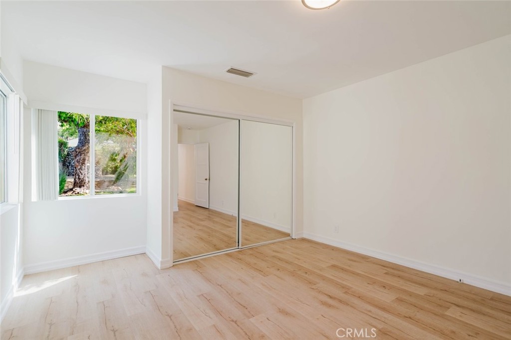 2007 West Kenneth Road Glendale, CA 91201 - Photo 21 of 38 Gallery Image 21