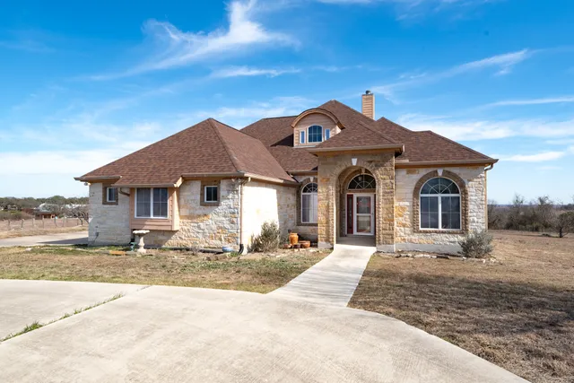 $800,000 | 6016 Farm To Market Road 2720, Maxwell, TX 78656