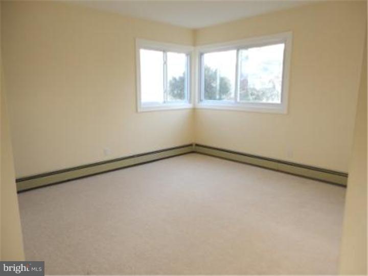 11 Springdale Road Kendall Park, NJ 08824 - Photo 6 of 11 Master Bedroom