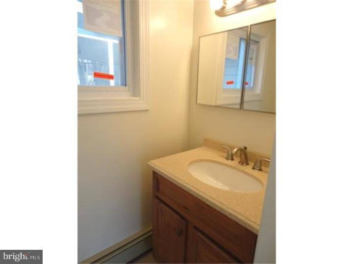 11 Springdale Road Kendall Park, NJ 08824 - Photo 10 of 11 Master Bathroom