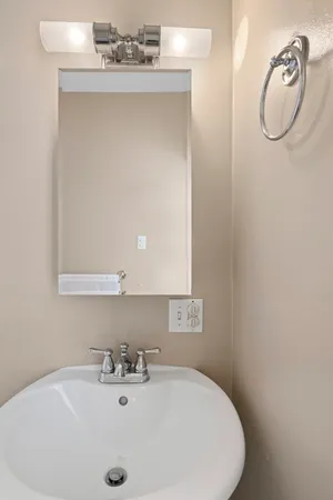 $2,950 | 99 Washington Street, Unit 21, Salem, MA 01970