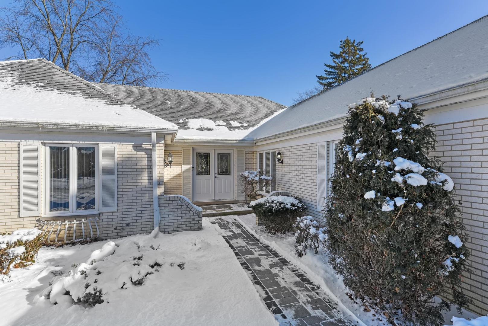 1627 Barry Lane Glenview, IL 60025 - Photo 1 of 21