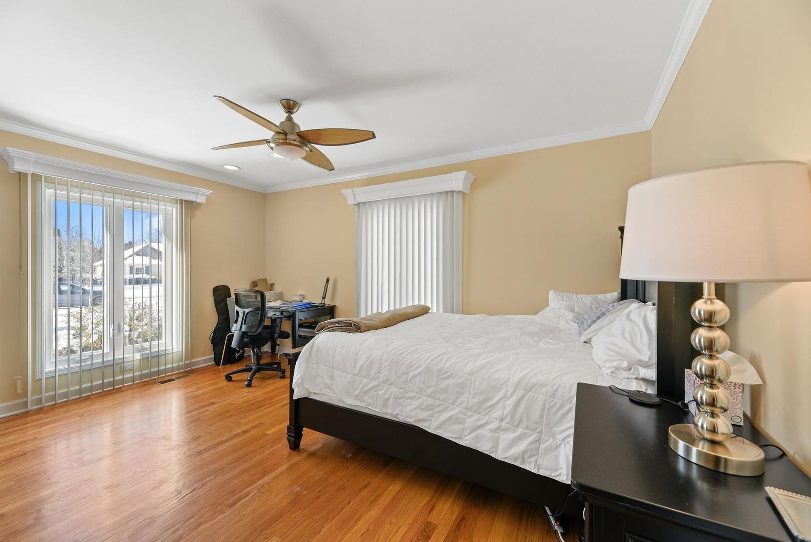 1627 Barry Lane Glenview, IL 60025 - Photo 13 of 21