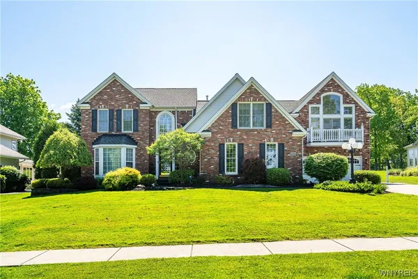 $749,000 | 5358 Briercliff Drive, Hamburg, NY 14075