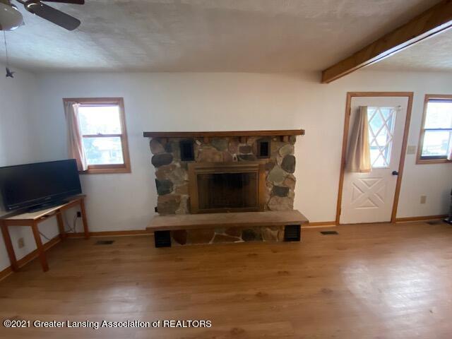 8119 North Welling Road Elsie, MI 48831 - Photo 3 of 23 IMG_4342