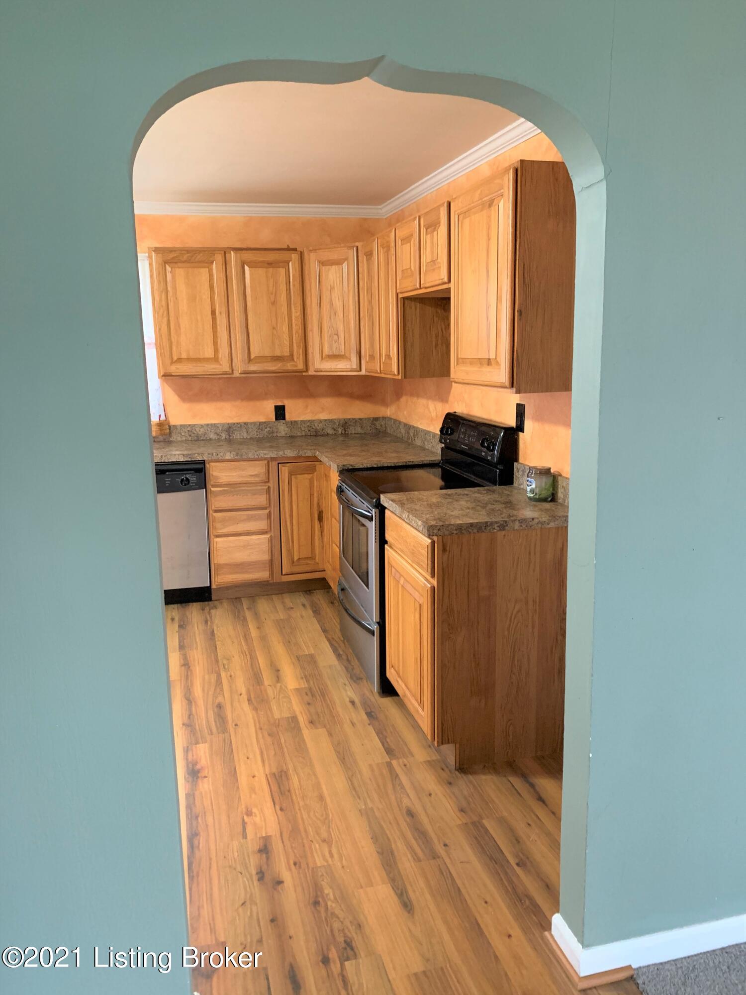 2000 Leathers Road Lawrenceburg, KY 40342 - Photo 7 of 41 Kitchen