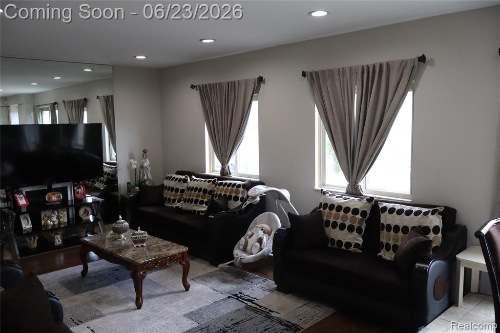 39552 Forbes Drive Sterling Heights, MI 48310 - Photo 14 of 45