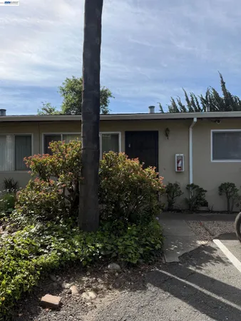 $2,750 | 20293 Anita Avenue, Unit 4, Castro Valley, CA 94546