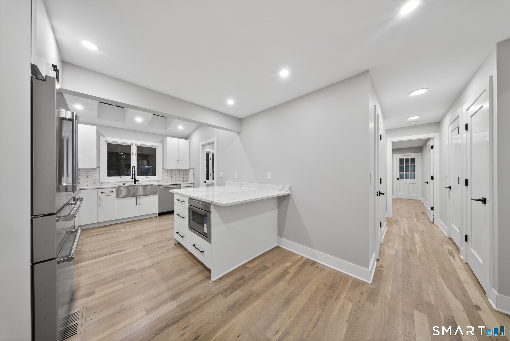 66 Adams Road Fairfield, CT 06824 - Photo 13 of 36