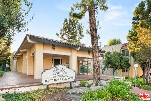 $299,000 | 18307 Burbank Boulevard, Unit 336, Tarzana, CA 91356