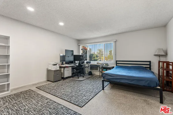 $299,000 | 18307 Burbank Boulevard, Unit 336, Tarzana, CA 91356