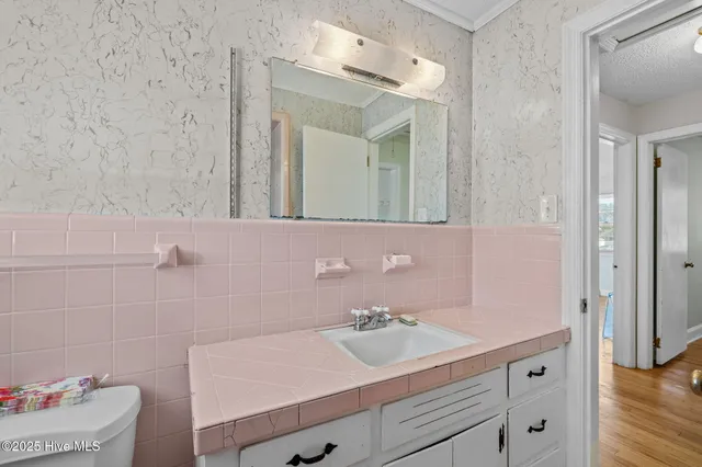 $400,000 | 124 Stewart Road, Harkers Island, NC 28531