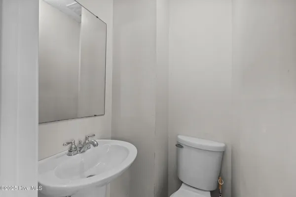 $375,000 | 124 Stewart Road, Harkers Island, NC 28531