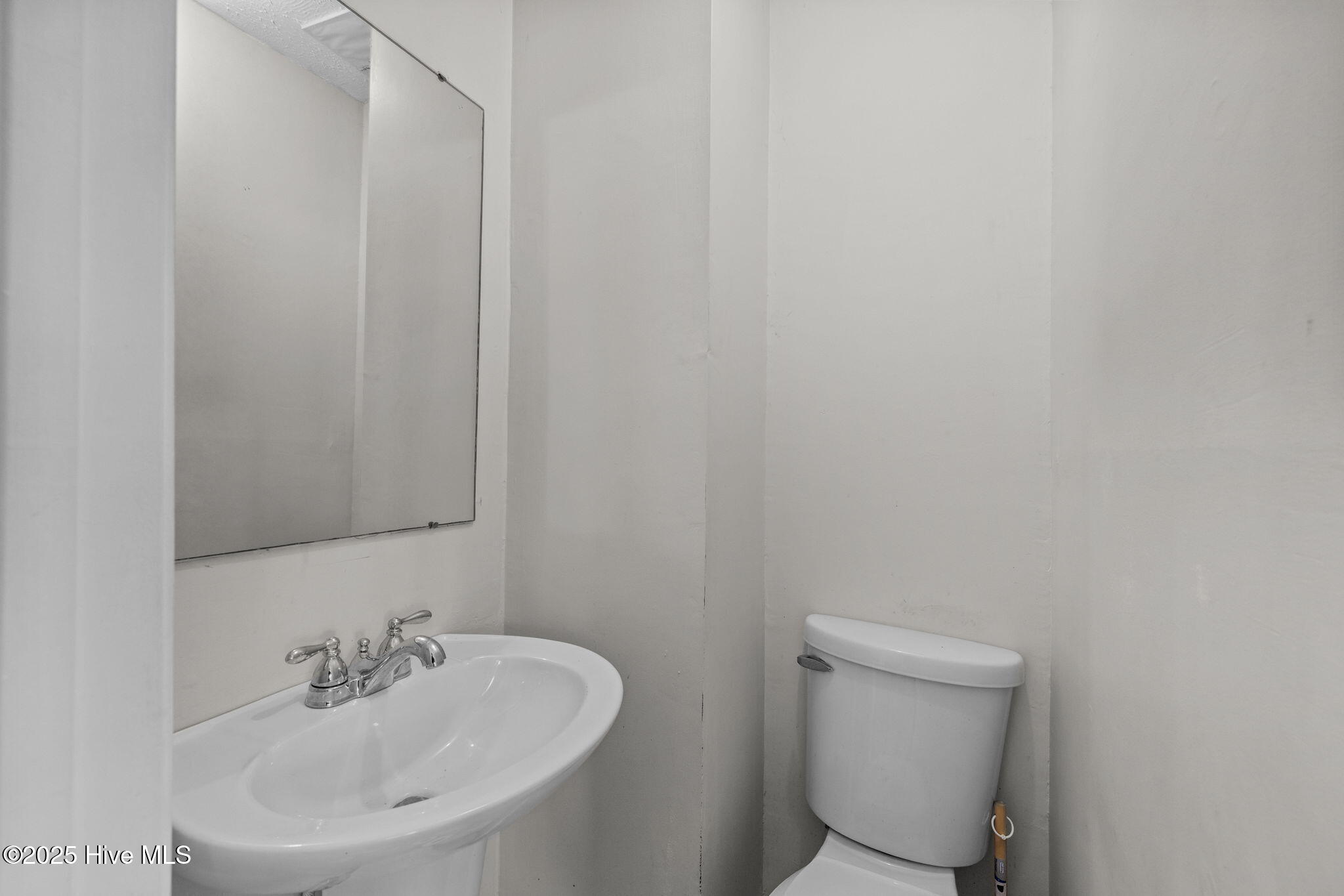 124 Stewart Road Harkers Island, NC 28531 - Photo 17 of 26 1/2 Bath