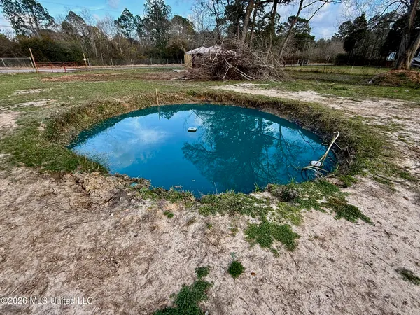 $69,000 | 9901 Franks Road, Moss Point, MS 39562