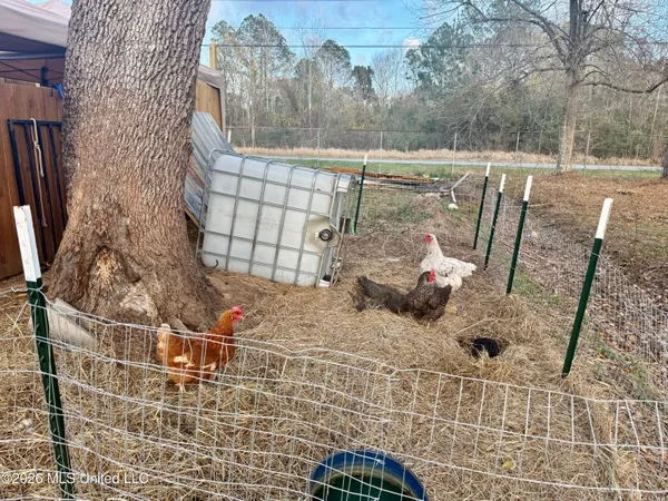 $69,000 | 9901 Franks Road, Moss Point, MS 39562