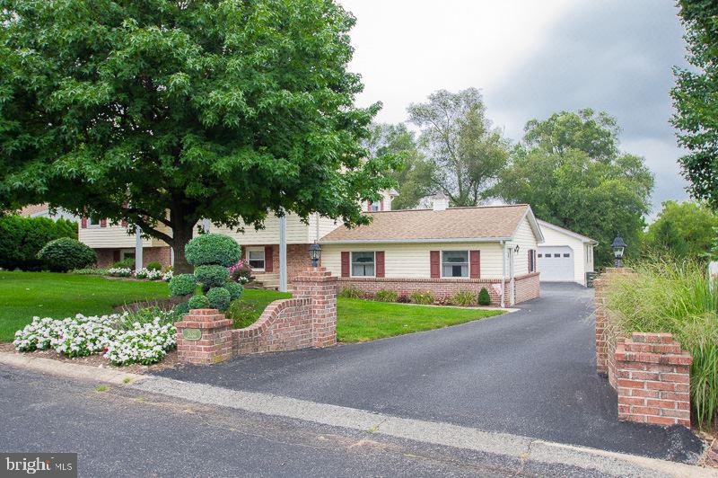 2133 Huntington Road Dover, PA 17315 - Photo 3 of 32 Gallery Image 3