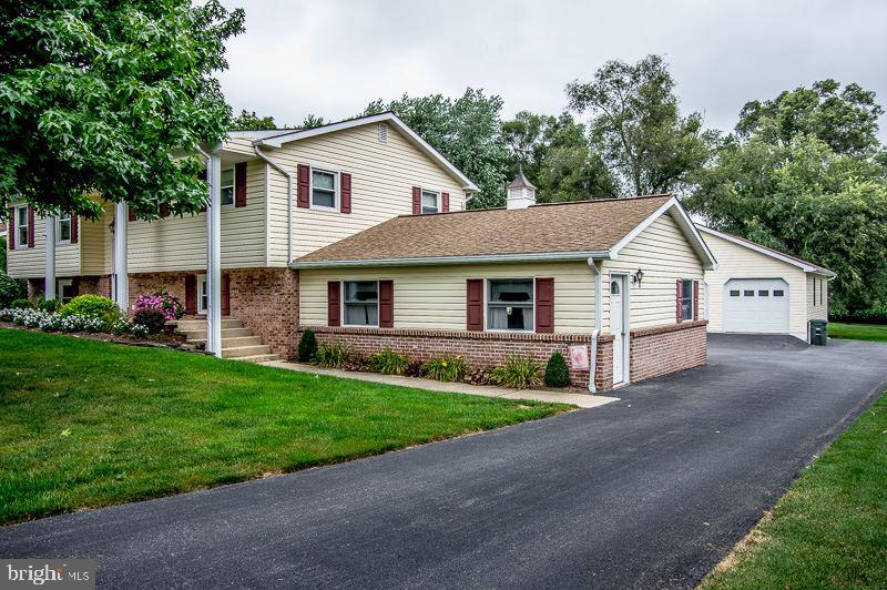 2133 Huntington Road Dover, PA 17315 - Photo 5 of 32 Gallery Image 5